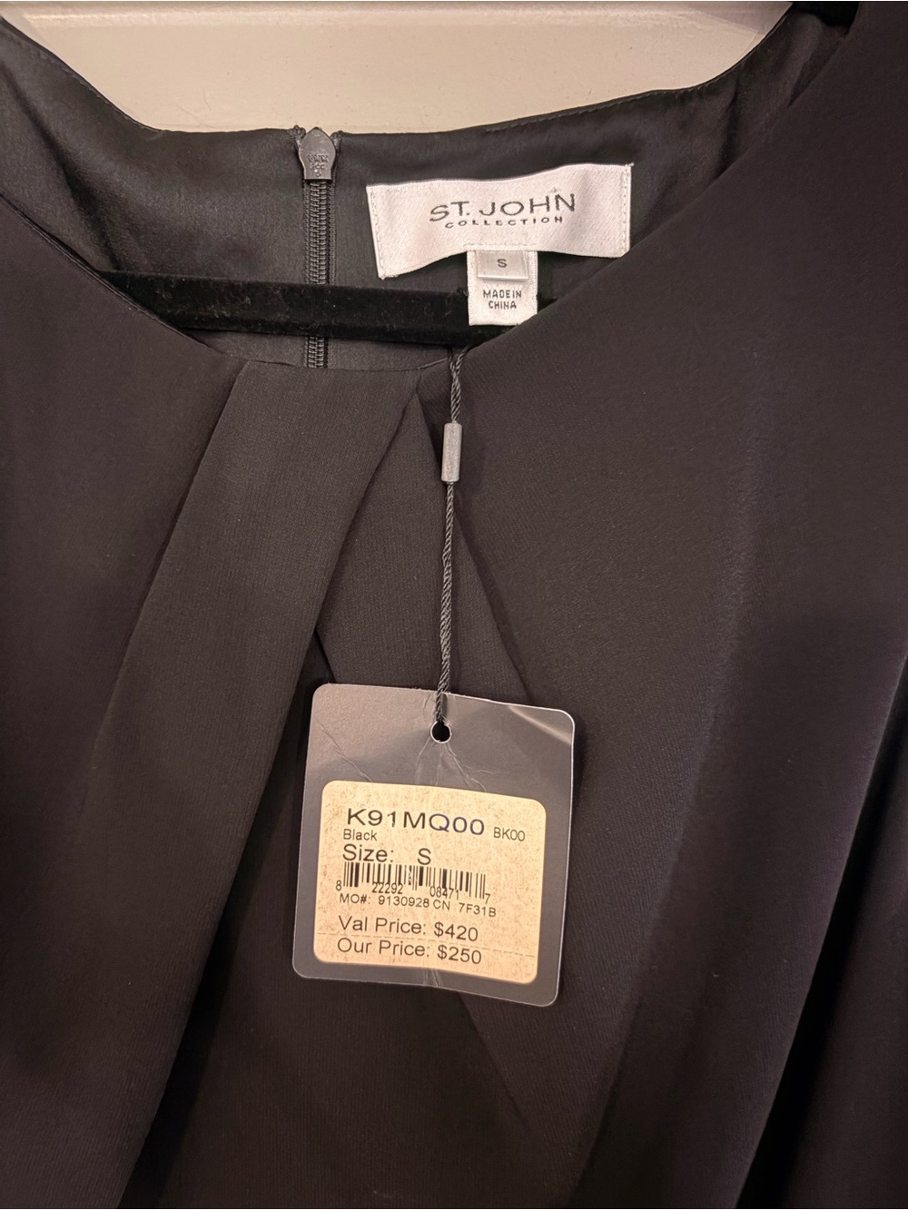 St. John Collection Sleeveless Draped Silk Blend Blouse NWT Size S - Picture 2 of 3